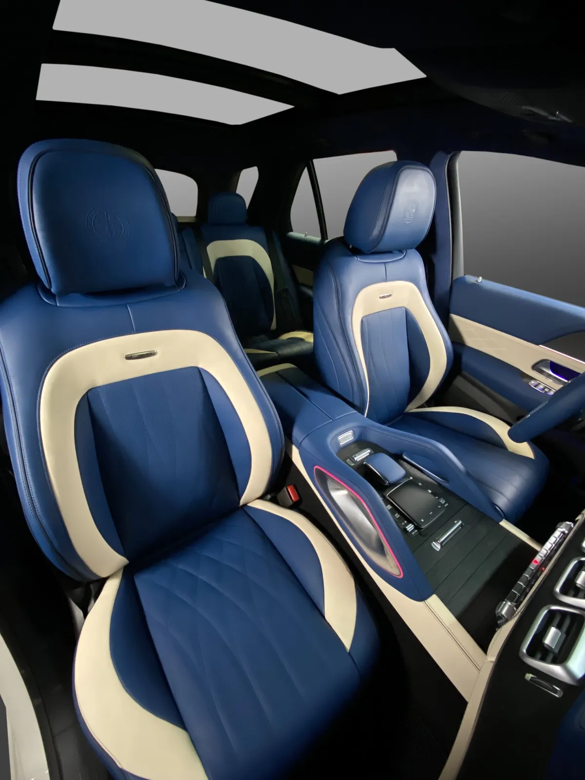 Перетянутый салон Mercedes-Benz Gle